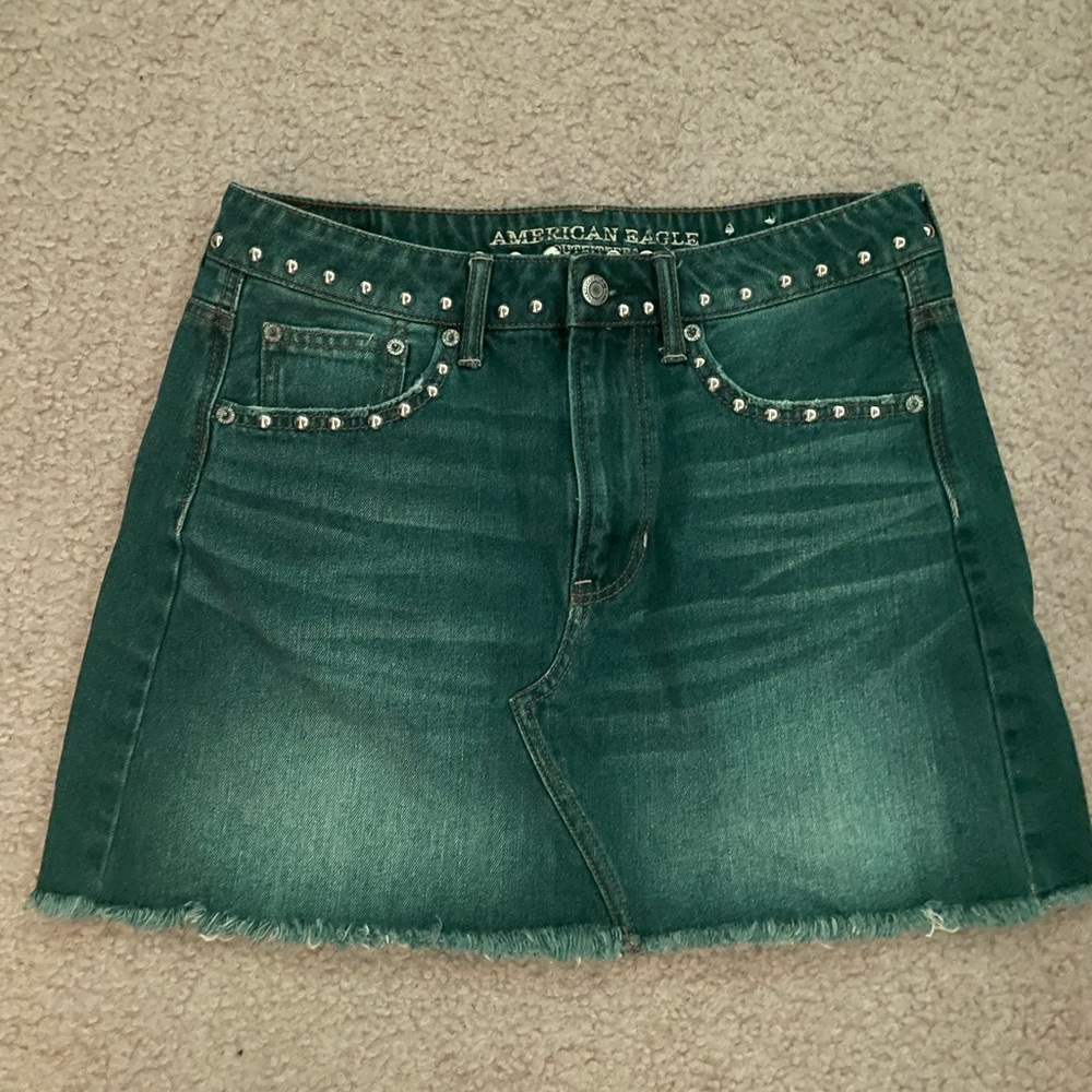 size 6 Y2K denim skirt